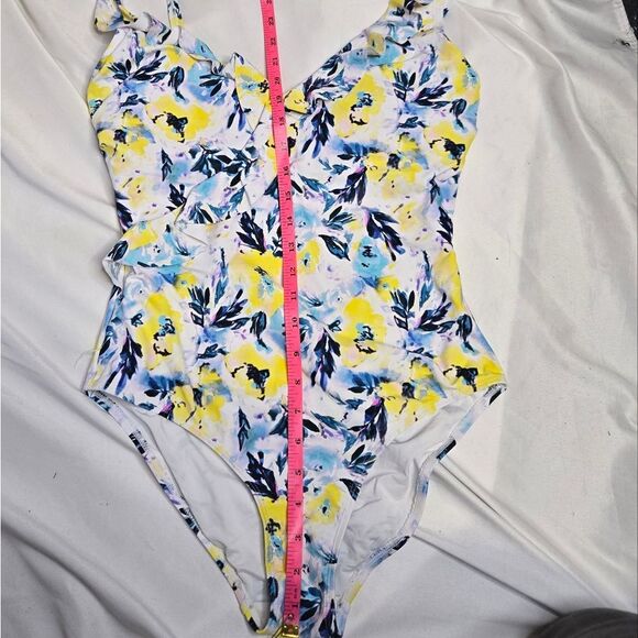NIPTUCK yellow floral ruffle multi fit cup one piece flattering swimsuit 8‎ - Picture 9 of 9